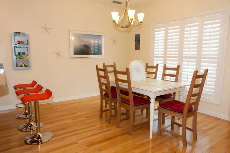 Dining table with seating for eight, Happy Island Cottage
